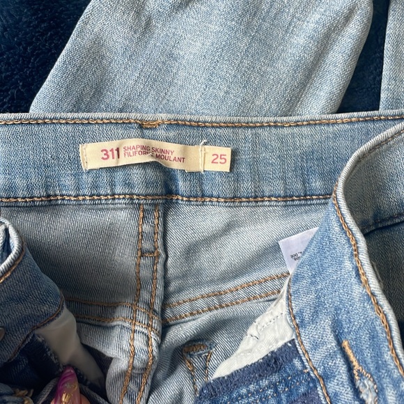 Levi’s Jeans - Picture 3 of 3